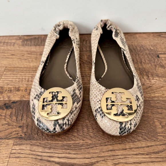 Tory Burch Reva Snakeskin Ballet Flat Shoe Gold Logo Women's Size 6 - Picture 1 of 8